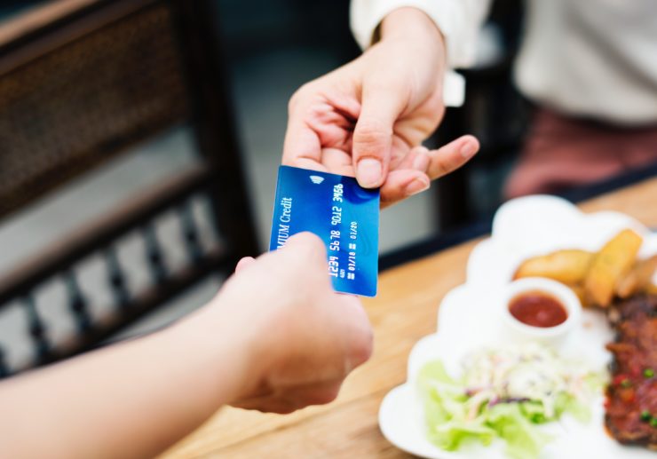 Here’s Why Your Next Credit Card Will Probably Be Contactless